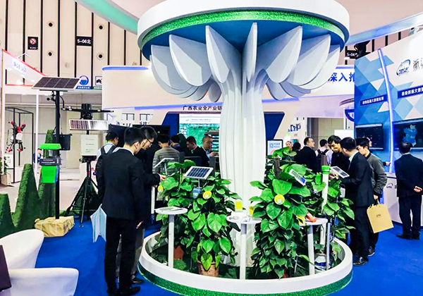 ������ũ����ũҵչʾ��