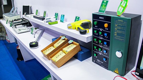 �ͻ��ֳ������Ҷ������ȫ׷��