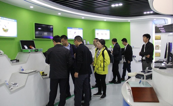 ���񻪸��ܾ�����л���ν�������Ӳ����Ʒ 