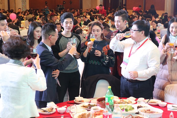 �ٱ�������������ǣ