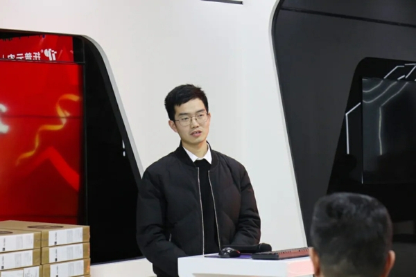 Ӳ���з�ֲ�����������